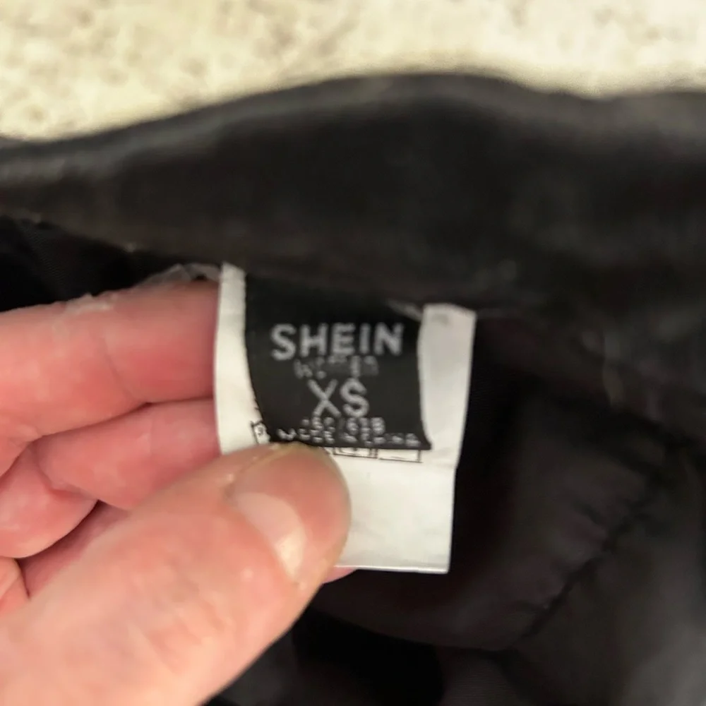 SHEIN black boyfriend distressed jeans - Picture 7 of 14